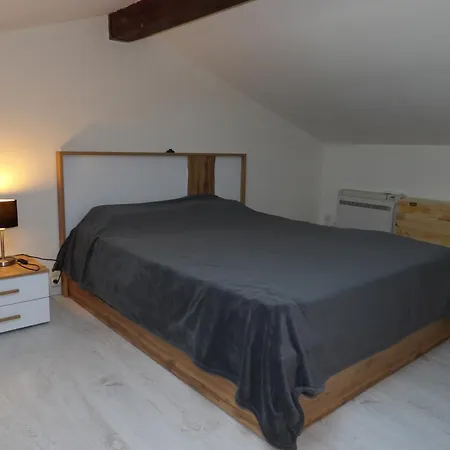 Petite Maison Sympa Dans Avec Piscine * Saint-Cyprien (Pyrenees-Orientales)