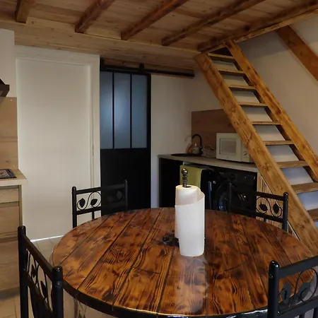 Petite Maison Sympa Dans Avec Piscine Saint-Cyprien (Pyrenees-Orientales)
