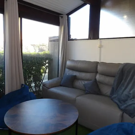 Petite Maison Sympa Dans Avec Piscine