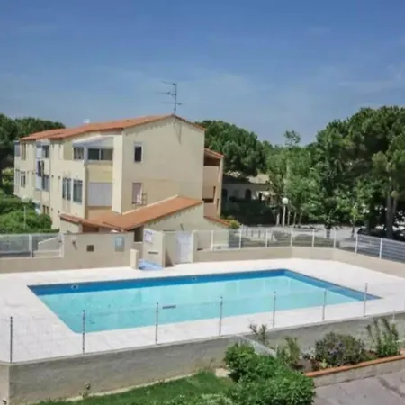 Petite Maison Sympa Dans Avec Piscine Holiday home