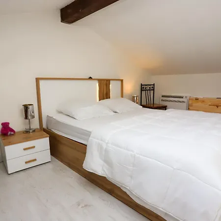 Petite Maison Sympa Dans Avec Piscine Saint-Cyprien (Pyrenees-Orientales)