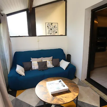 Petite Maison Sympa Dans Avec Piscine Dom wakacyjny